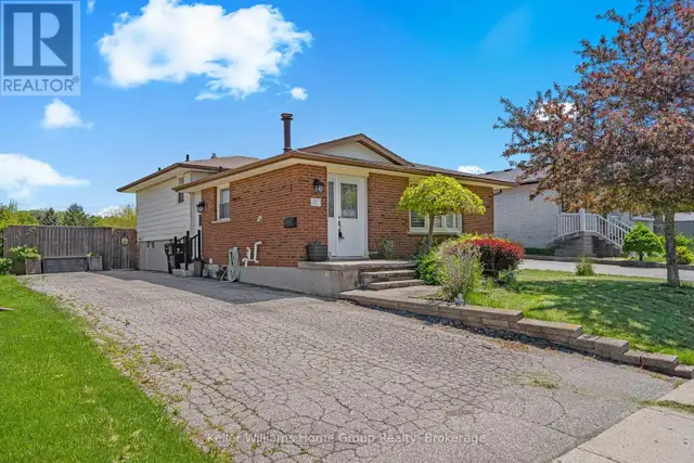 267 BAKERSFIELD DRIVE Cambridge, Ontario in Houses for Sale in Cambridge - Image 2