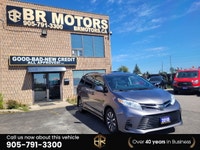 Ontario vehicle with Lots of Options! Call (905) 791-3300 - Grey Fabric interior, - AWD, - Gracenote... (image 2)