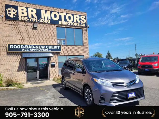 2018 Toyota Sienna LE | AWD | Power doors in Cars & Trucks in Mississauga / Peel Region - Image 4