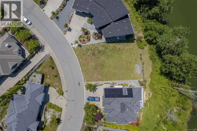 Lot 8 Westlock Rd Duncan, British Columbia in Land for Sale in Cowichan Valley / Duncan - Image 4