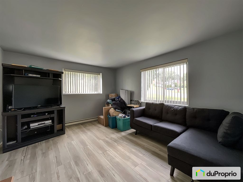 $925,000 - Quintuplex for sale in Sherbrooke (Jacques-Cartier) — photo 2