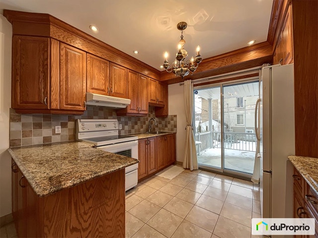 $899,000 - Triplex for sale in Ahuntsic / Cartierville — photo 3