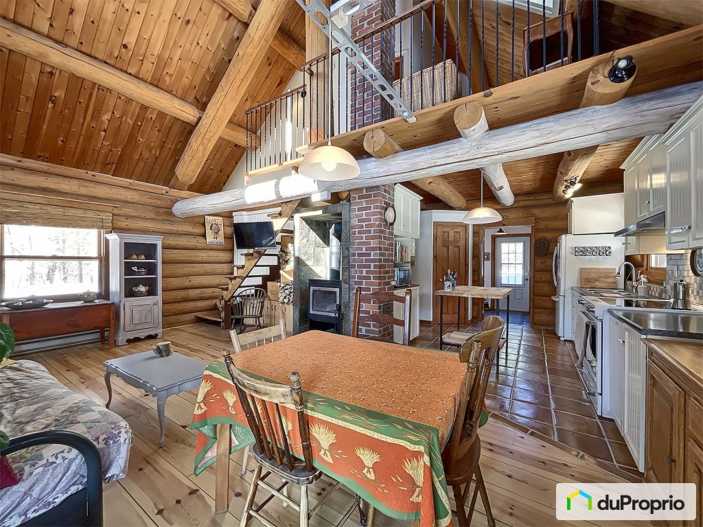$727,000 - Split Level for sale in St-Etienne-De-Bolton — photo 1