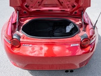 THIS MX-5 IS SPOTLESS AND READY FOR SUNNY SUMMER AFTERNOONS!Pricing Policy: Advertised Price based o... (image 9)