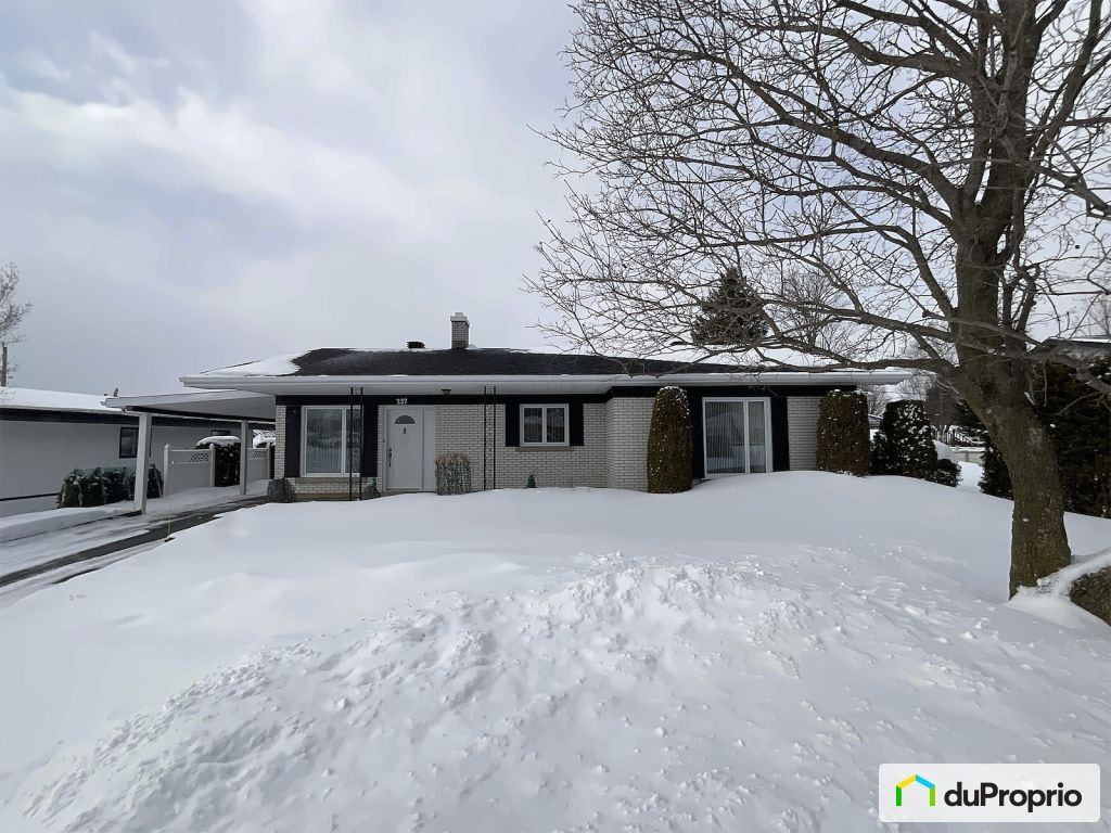 $333,000 - Bungalow for sale in Ste-Marie — photo 1