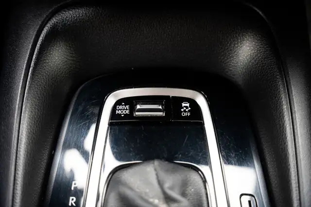 2023 Toyota Corolla5619997558820249621
