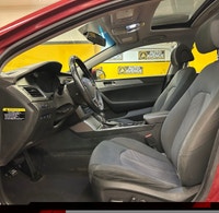 Auto Avenue Airdrie is pleased to present this 2016 Hyundai Sonata 2.4L Sport Tech with 255,671 km .... (image 8)