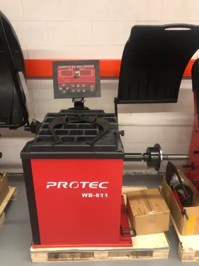 SEMI AUTOMATI WHEEL BALANCER WB-611 WITH LASER & BRAKE & TRUCK FLANGE SET, SPECIAL FOR $2395 ONLY. C...
