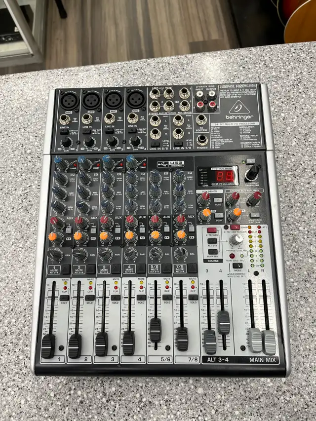 Behringer XENYX 12-Input Mixer USB in Performance & DJ Equipment in City of Toronto - Image 3