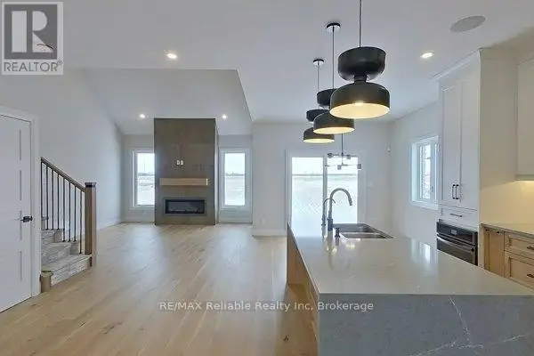 73590 IRENE CRESCENT Bluewater (Hay), Ontario in Houses for Sale in Grand Bend - Image 10