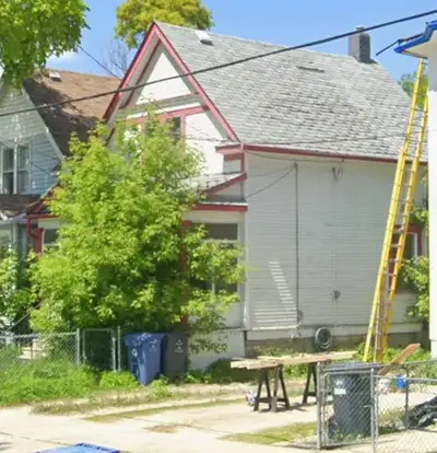 4A//Winnipeg/SS NOW! OFFERS AS RECIVED! Opportunity knocks for the right buyer. This affordable 1 st...
