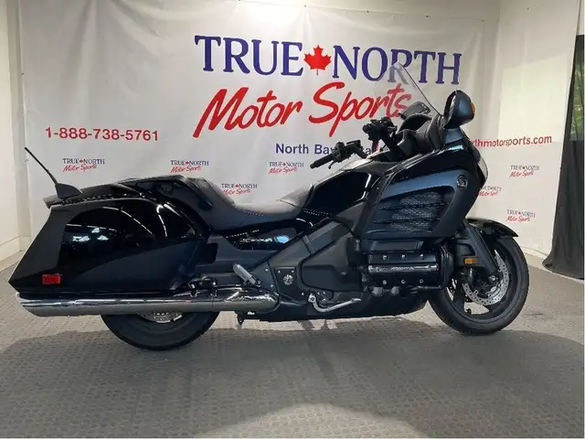 2013 Honda Gold Wing F6B LOW MILES/ $42 WEEKLY/ZERO DOWN in Sport Touring in North Bay - Image 3