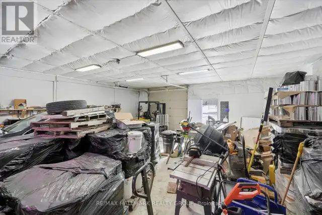 2 - 1215 RAINBOW STREET Ottawa, Ontario in Commercial & Office Space for Rent in Ottawa - Image 17