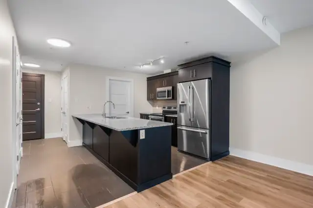 AK206 2 Bedroom Furnished Apartment in Long Term Rentals in Dartmouth - Image 5