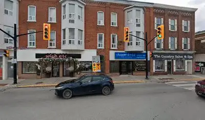 9 Prince Edward St - Unit 304 Welcome to your cozy retreat nestled in the heart of historic downtown...