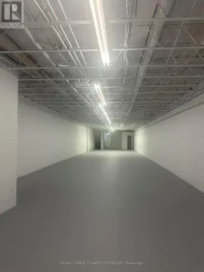 2ND FLOOR SPACE FOR LEASE IN THE HEART OF CHINA TOWN. THE UNIT HAS FRONT AND REAR ENTRANCE. TURNKEY...
