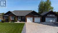 135 MCFARLIN Drive Mount Forest, Ontario