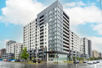One bedroom condo at the Monarch in Saint-Laurent
