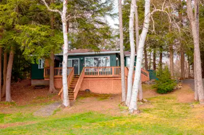 | 3 Bed | 1 Bath | 0.71 Acres | Direct Waterfront Escape to tranquility just 2 hours from Pearson Ai...