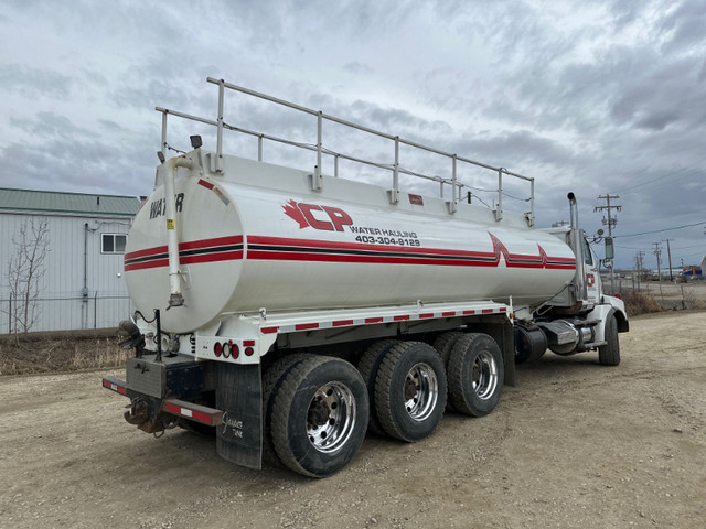 2007 4900SA Western Star Pre-Emission Tri Drive Water Truck in Heavy Trucks in Red Deer - Image 4