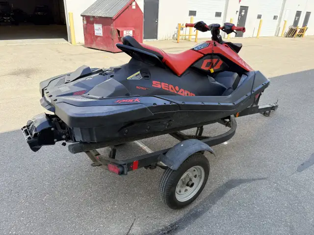 2021 SEADOO SPARK TRIXX (FINANCING AVAILABLE) in Personal Watercraft in Strathcona County - Image 8