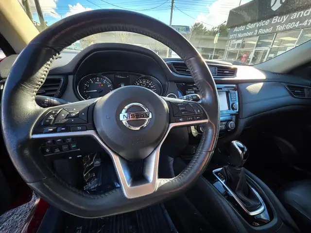 2017 Nissan Rogue SL in Cars & Trucks in Richmond - Image 16