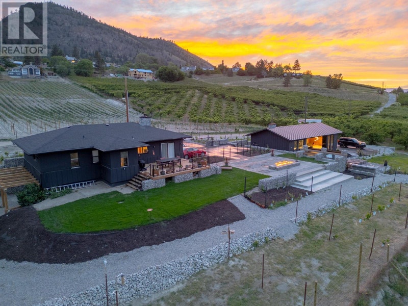 8611 Front Bench Road Summerland, British Columbia Houses for Sale