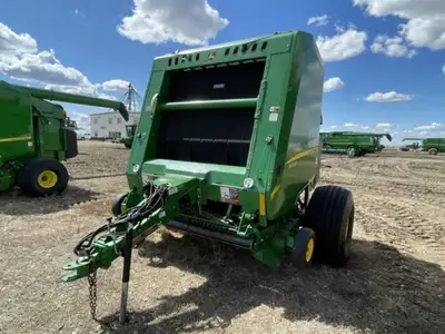 1000 PTO, Dry Hay, MegaWidePlus Pickup, Surface Wrap w/ Twine, Bale Push Bar, 21.5l-16.1 10 Ply Tire...