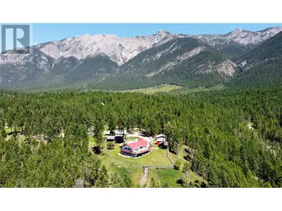 Your Edgewater Alpine Oasis: Live Life on Top of the World! Escape to an unparalleled 22.7-acre moun...