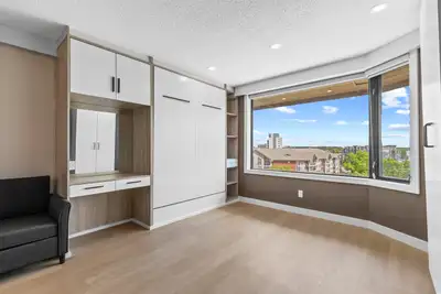 4311 49 Avenue 7th floor Bachelors Welcome home to the Nestera Penthouse Bachelor Suite, located in...