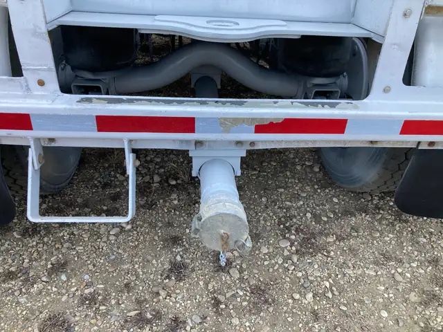 2011 MAC 1480 Cubic Ft Dry Bulk / Pneumatic Tank Trailer in Heavy Equipment in Delta/Surrey/Langley - Image 24