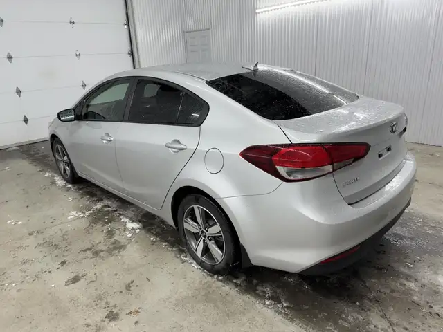 KIA Forte LX 2018 a vendre in Cars & Trucks in Shawinigan - Image 11
