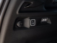 Welcome to 400 Chrysler Dodge Jeep Ram. 4x4 Drivetrain for all-terrain capability - Advanced infotai... (image 9)