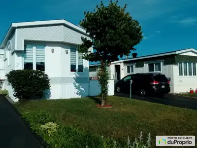 Maison mobile qui comporte plusieurs avantages comme : 2 chambres et 1 salle de bain Pièces principa...