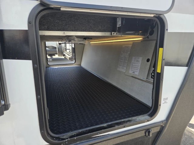 2026 OUTDOORS RV TIMBER RIDGE 25SBS in Travel Trailers & Campers in Kelowna - Image 14