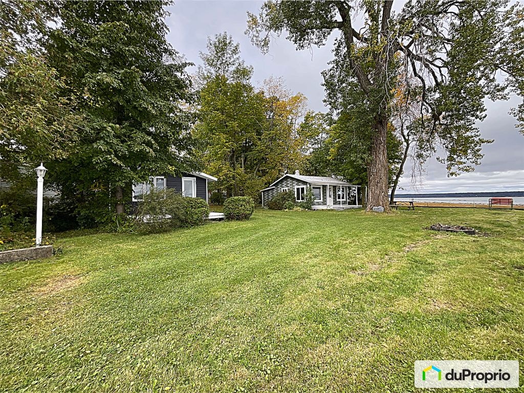 $294,900 - Cottage for sale in Ste-Croix — photo 1