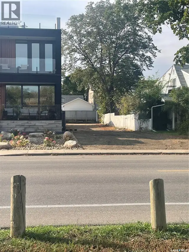 1551 Spadina CRESCENT E Saskatoon, Saskatchewan in Land for Sale in Saskatoon - Image 3
