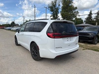 | Apple CarPlay/Android Auto | Navigation System | ParkView Rear Back-Up Camera | Heated Front Seats... (image 3)