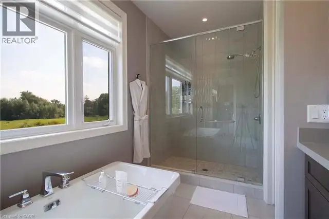 19 SECINARO Avenue Ancaster, Ontario in Long Term Rentals in Hamilton - Image 28