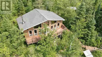 New Listing. Located on Lake of the Woods, 25-min SE of Kenora in "The Bowling Alley" on Andrew Bay....