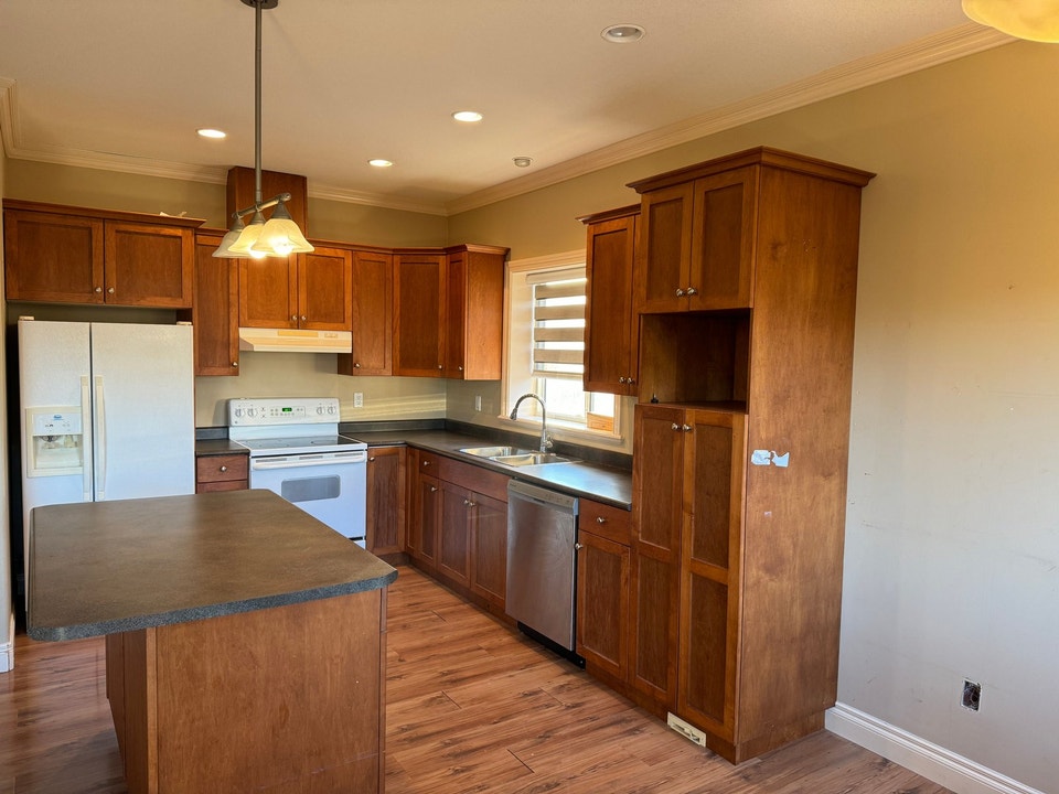 Spacious Upper Unit 3