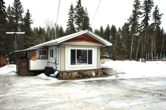 3 Bedroom mobile on 5 acres in Houses for Sale in Williams Lake - Image 5