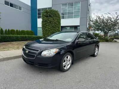 2012 Chevrolet Malibu LS Sedan Automatic The 2012 Chevrolet Malibu LS offers a smooth ride, practica...