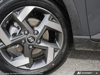 This Hyundai Venue has a durable Regular Unleaded I-4 1.6 L/98 engine powering this Variable transmi... (image 5)