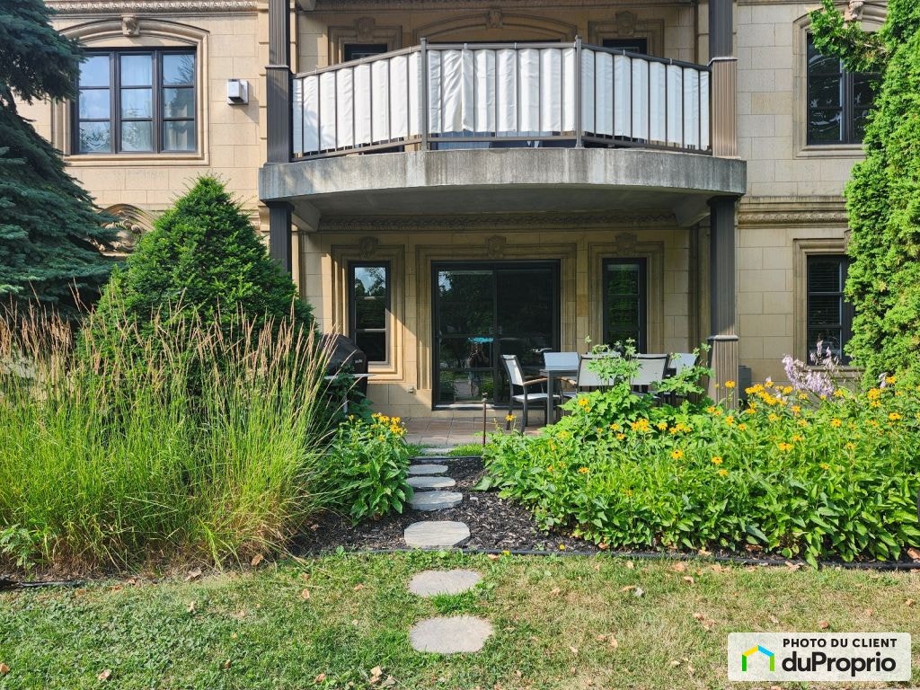 $378,900 - Condominium for sale in Charlemagne — photo 2