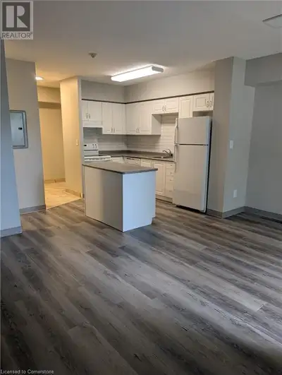 736 OLD ALBERT Street Unit# 102 Waterloo, Ontario