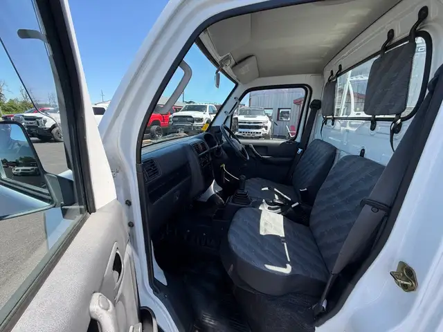 2004 Suzuki Carry in Cars & Trucks in Belleville - Image 16