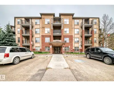 This 1 bed condo in Rutherford Village offers a floor plan that has an open concept designed kithche...