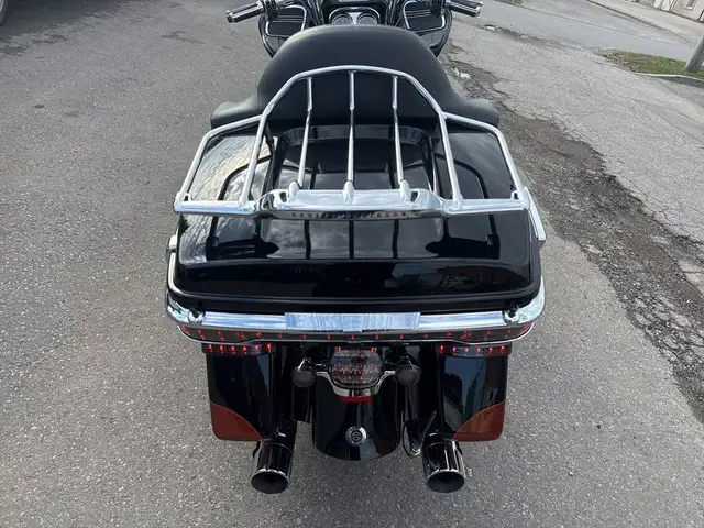 2015 Harley-Davidson CVO Road Glide ~ SUPER CLEAN ~ 110CI ~ ROAD in Sport Touring in City of Toronto - Image 14