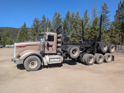 2011 PETERBILT 367 TRI DRIVE 8X6 LOG TRUCK - Caterpillar C15 15.2 L 550 HP Diesel Engine, Eaten Full...
